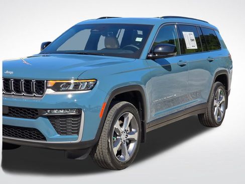New 2026 Jeep Grand Cherokee L Limited w/ Trailer Tow Package AWD/4WD image 42