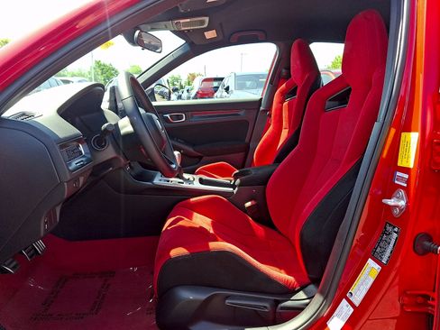 Used 2025 Honda Civic Type R image 15