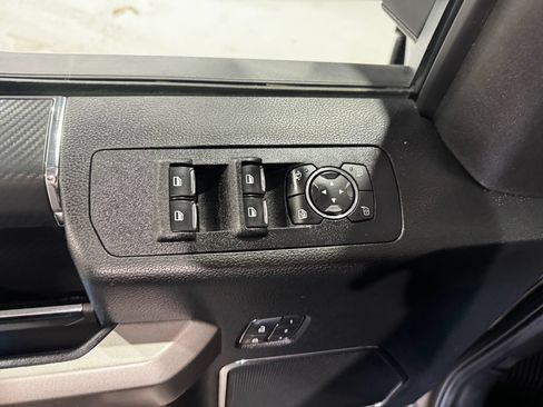 Used 2020 Ford F150 Lariat w/ Equipment Group 502A Luxury AWD/4WD image 18