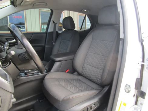 Used 2019 Chevrolet Equinox LT AWD/4WD image 11
