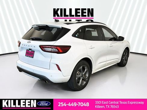 Used 2023 Ford Escape ST-Line w/ Tech Pack #1 FWD image 9