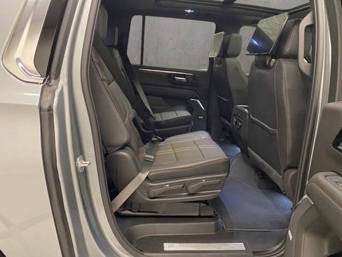 New 2026 Chevrolet Suburban High Country image 23