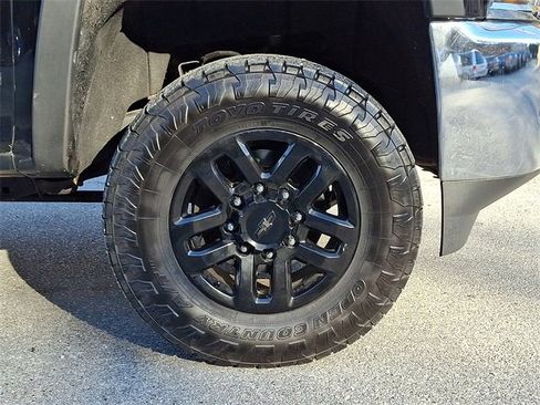 Used 2015 Chevrolet Silverado 2500 LT w/ LT Convenience Package image 14