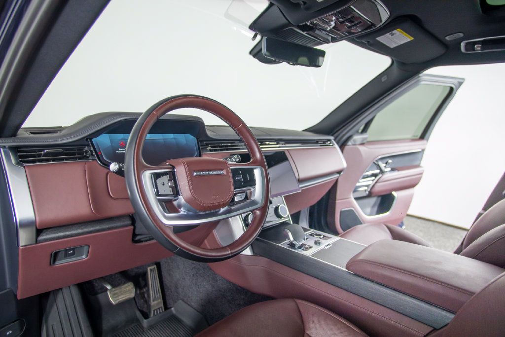 Used 2023 Land Rover Range Rover SE AWD/4WD image 5