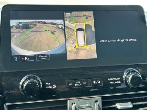 Used 2024 Nissan Armada SL image 29