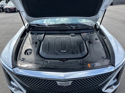 Used 2024 Cadillac Lyriq Luxury w/ LPO, Floor Liner Package image 14