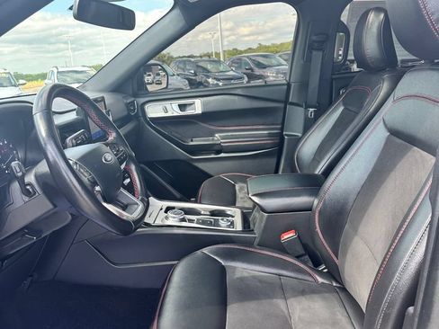 Used 2023 Ford Explorer ST-Line AWD/4WD image 12