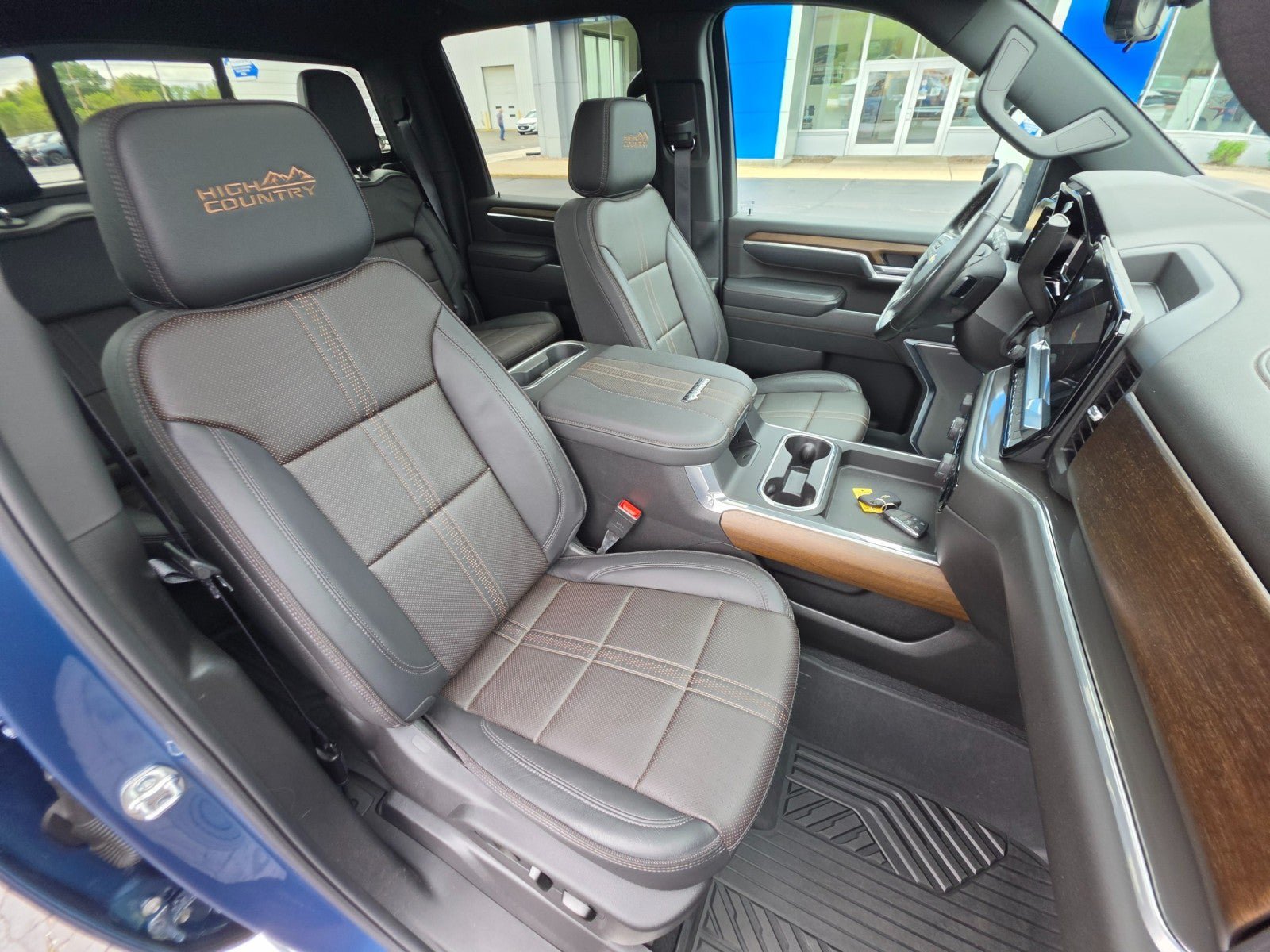 Used 2025 Chevrolet Silverado 2500 High Country w/ High Country Premium Package AWD/4WD image 14