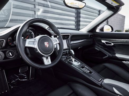 Used 2014 Porsche 911 Turbo S AWD/4WD image 2