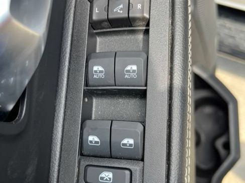 Used 2026 RAM 2500 Big Horn AWD/4WD image 15