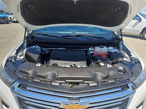 Used 2023 Chevrolet Traverse LT FWD image 29