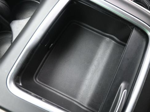 Used 2022 Chrysler Pacifica Touring-L FWD image 33