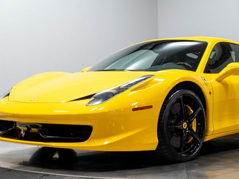 Used 2010 Ferrari 458 Italia Coupe RWD image 4