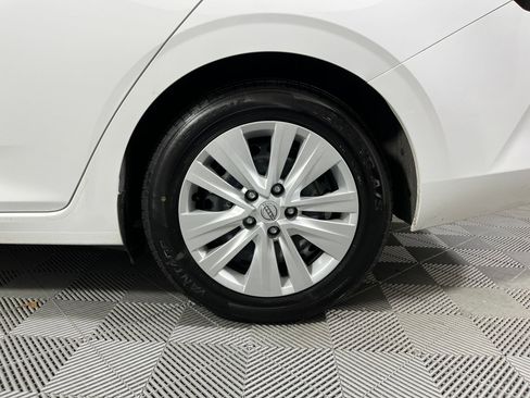 Used 2024 Nissan Sentra S image 19