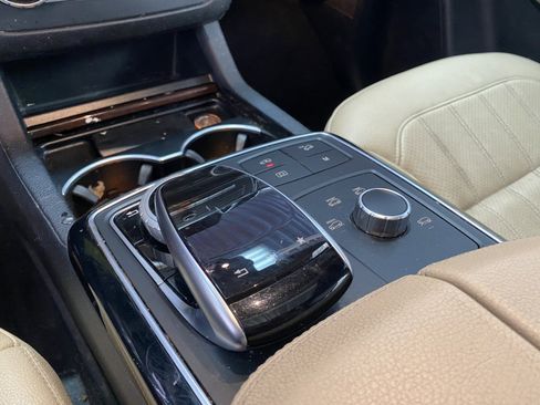 Used 2019 Mercedes-Benz GLS 450 4MATIC image 26