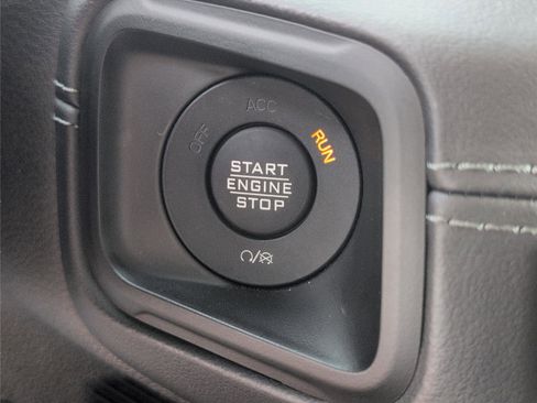 Used 2025 Jeep Wrangler Unlimited Rubicon AWD/4WD image 22
