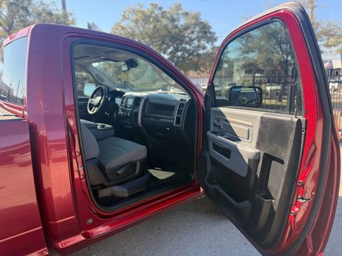Used 2014 RAM 1500 Express RWD image 10