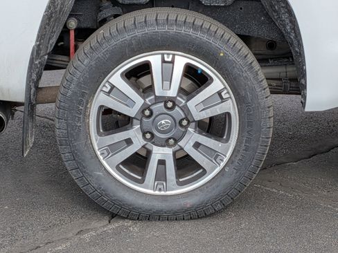 Used 2021 Toyota Tundra Platinum image 12