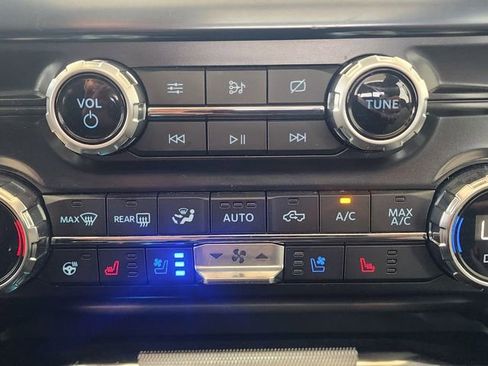 Used 2021 Ford F150 Limited AWD/4WD image 39