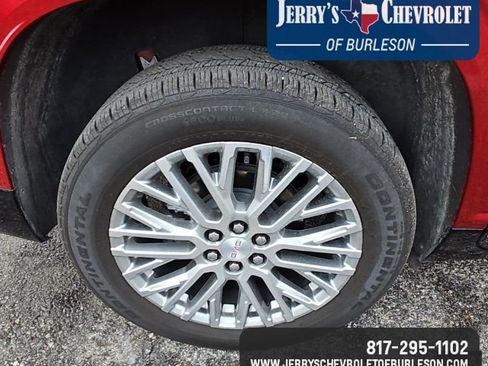 Used 2025 GMC Acadia Denali w/ LPO, Floor Liner Package image 12