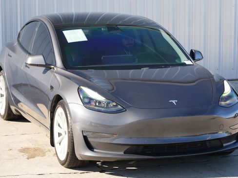Used 2022 Tesla Model 3 Long Range image 55