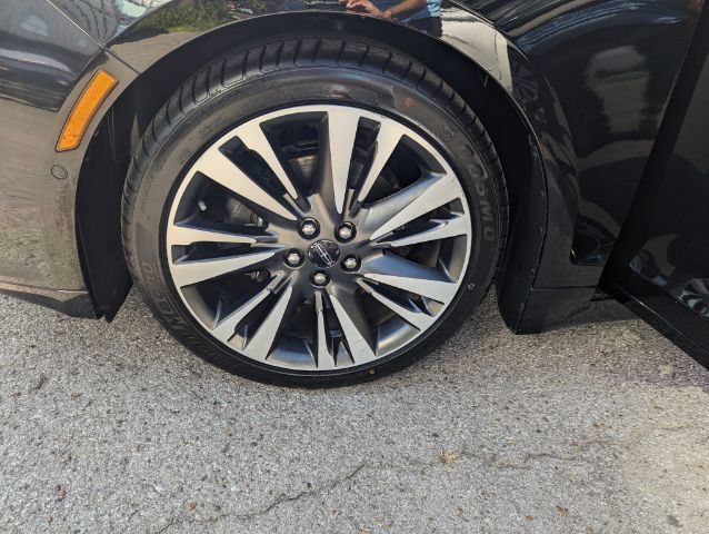 Used 2020 Lincoln MKZ Reserve w/ Elements Package FWD image 28