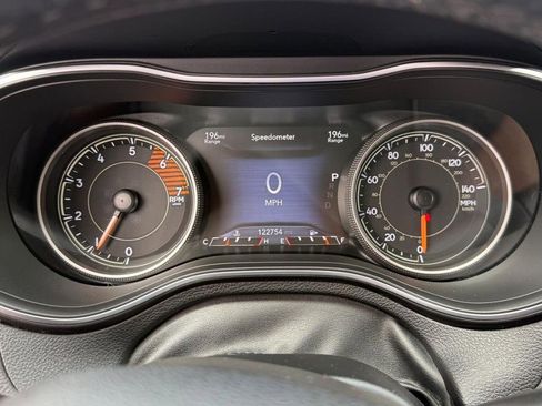 Used 2019 Jeep Cherokee Trailhawk w/ Cold Weather Group AWD/4WD image 25