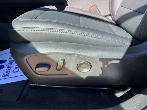 New 2026 Chevrolet Equinox EV LT image 12