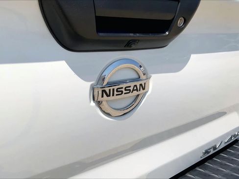 Used 2021 Nissan Titan SV w/ SV Convenience Package AWD/4WD image 10