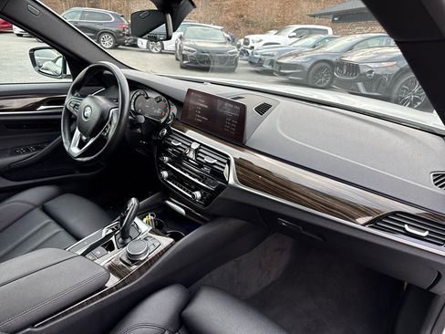 Used 2019 BMW 530i xDrive w/ Convenience Package image 37