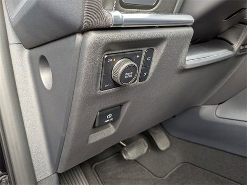 New 2025 Ford Expedition Max Platinum w/ Stealth Performance Package image 46