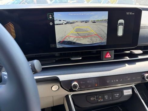 New 2026 Kia Carnival EX FWD image 18