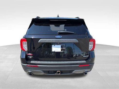 Used 2023 Ford Explorer XLT w/ Equipment Group 202A AWD/4WD image 6