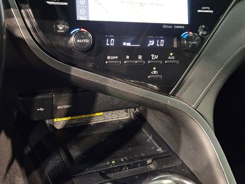 Used 2020 Toyota Camry XSE w/ Driver Assist Package FWD image 33