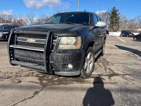 Used 2009 Chevrolet Tahoe LT w/ Luxury Package image 3