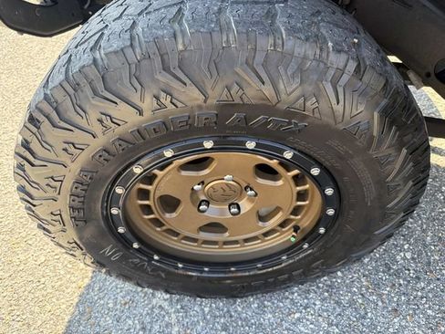 Used 2018 Jeep Wrangler Unlimited Rubicon AWD/4WD image 35
