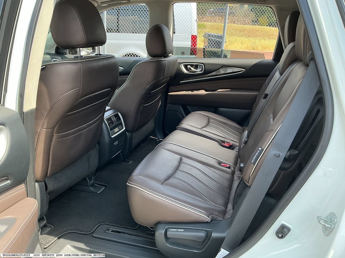 Used 2020 INFINITI QX60 Luxe w/ Essential Package FWD image 9