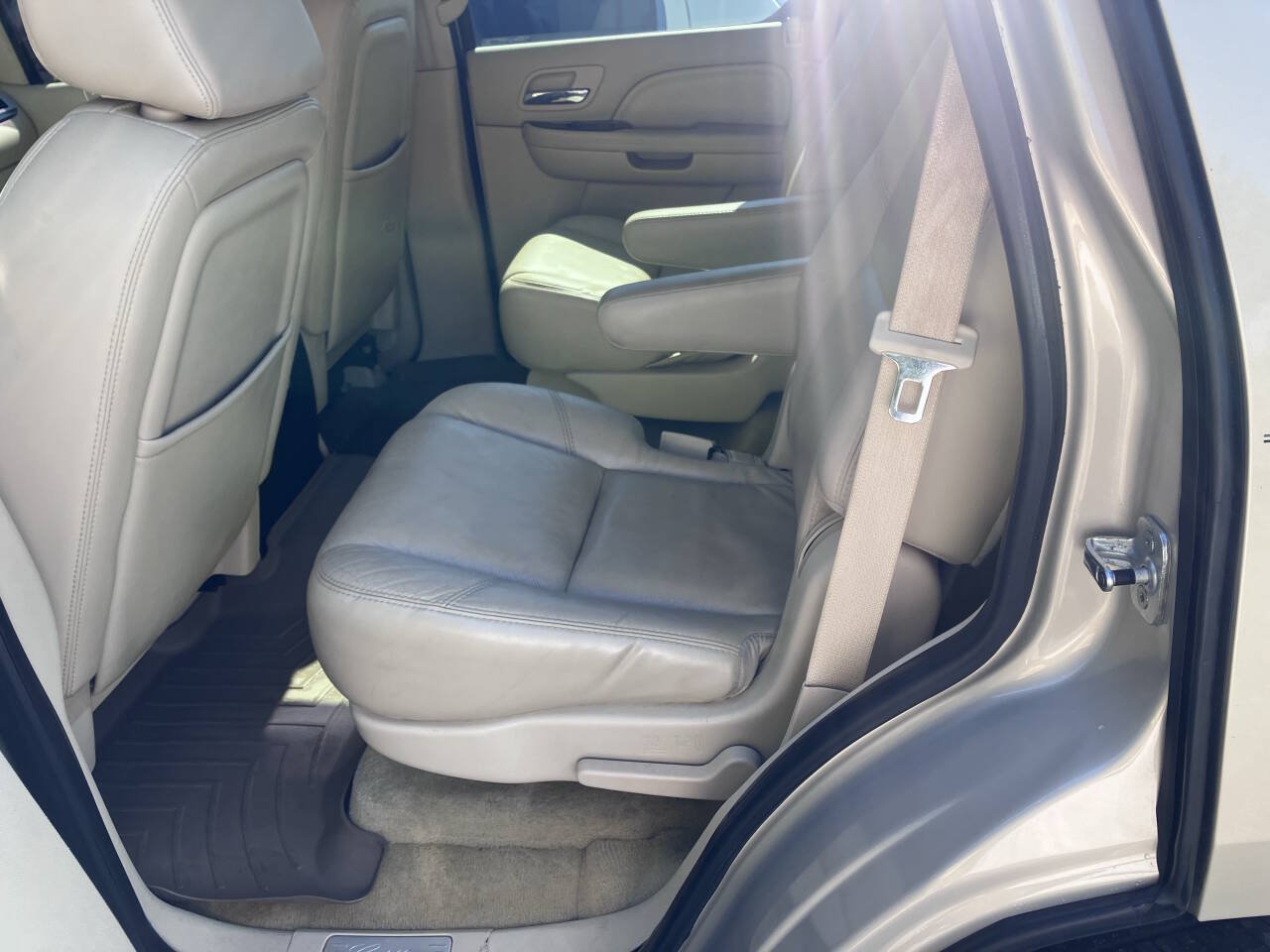 Used 2007 Cadillac Escalade AWD image 9
