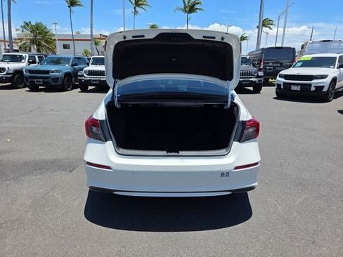 Used 2023 Honda Civic Touring image 11