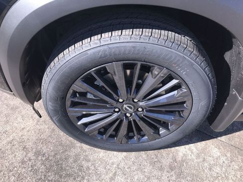 New 2026 Nissan Pathfinder SL AWD/4WD image 10