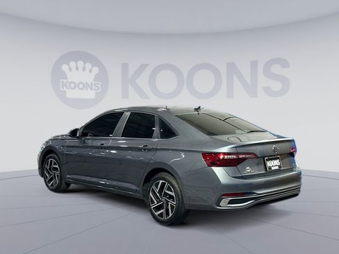 Used 2024 Volkswagen Jetta SEL image 4