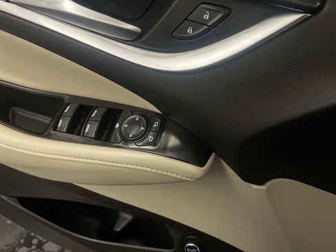 Used 2021 Buick Enclave Essence w/ Sound and Sites Package FWD image 15