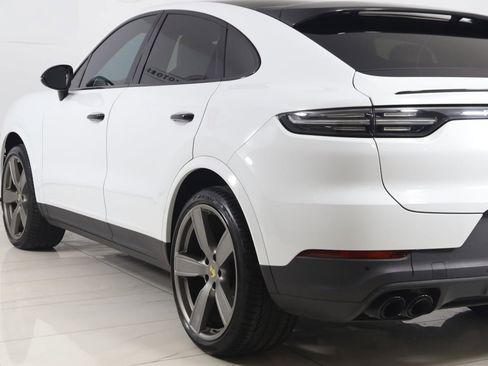 Used 2020 Porsche Cayenne AWD/4WD image 29