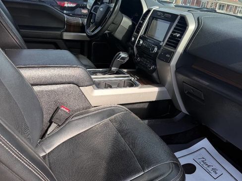 Used 2017 Ford F150 Lariat image 39