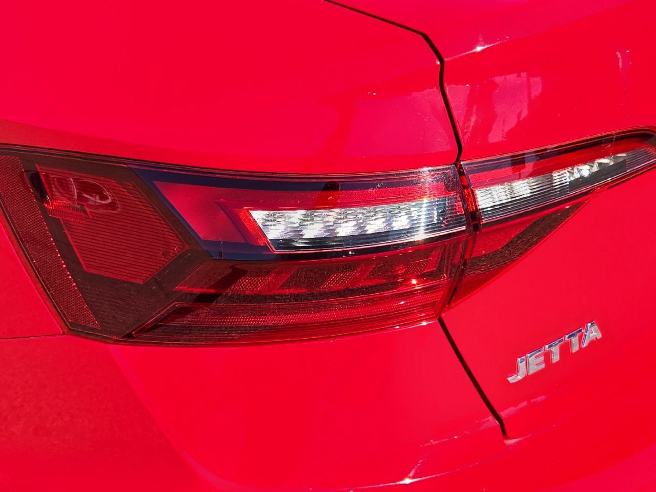 Used 2020 Volkswagen Jetta R-Line w/ R-Line Cold Weather Package FWD image 31