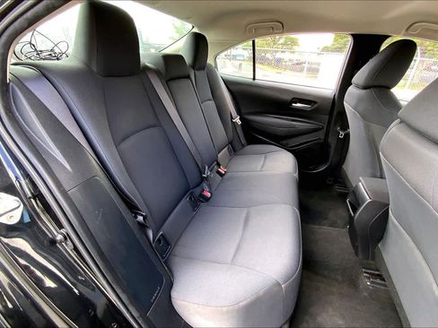 Used 2021 Toyota Corolla LE FWD image 19