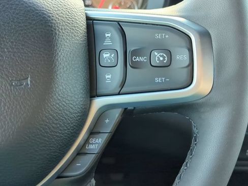 Used 2025 RAM 2500 Big Horn AWD/4WD image 14