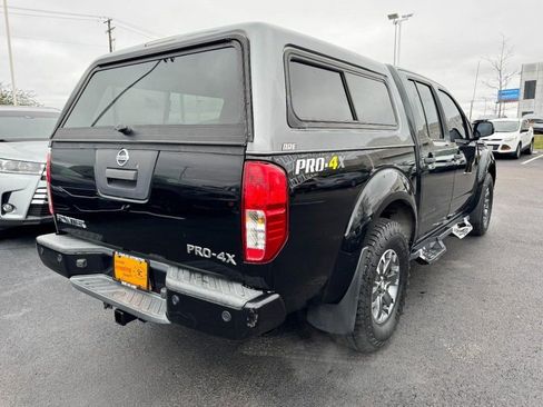 Used 2018 Nissan Frontier PRO-4X image 3