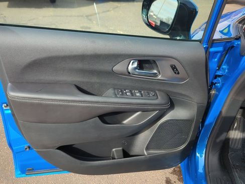 New 2026 Chrysler Pacifica Select w/ S Appearance Package image 38