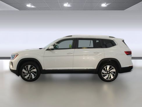 New 2026 Volkswagen Atlas SEL image 2